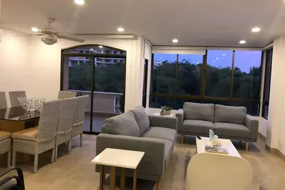 Image de Condo face à la plage sur la plage du complexe privé