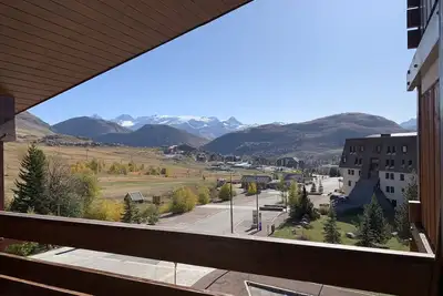Image de Appartement au pied des pistes avec vue sur les sommets