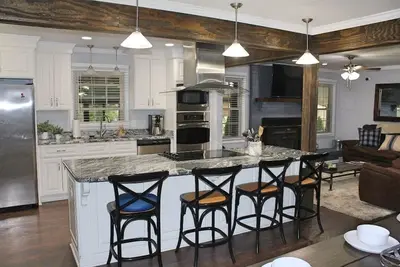 Image de Beautiful Rustic Murfreesboro Home just minutes from I24, Mtsu and more