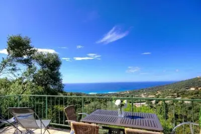Image de \"les lauriers\" vue panoramique sur mer-plage à 1, 5km sur domaine familial fermé