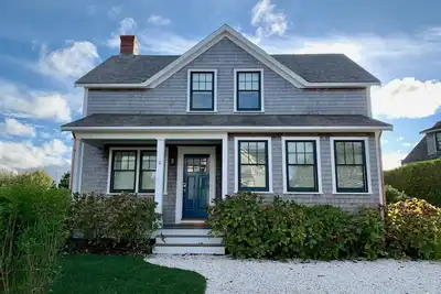 Image de Aéré et spacieux, près de la plage, du golf et de la ferme Bartlett avec piscine communautaire