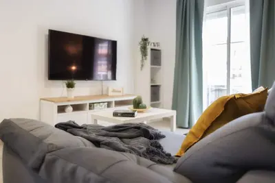 Image de Appartements élégants Don Paco 1st Sea Line [Wifi, Aa, Piscine, Parking]