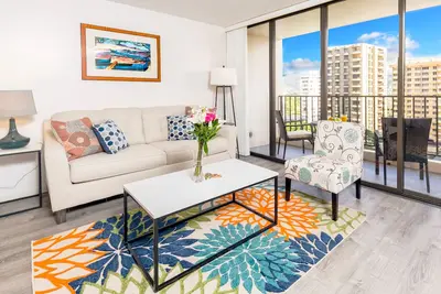 Image de 10e étage, vue sur la montagne | 1 bloc à la plage | Parking et WiFi