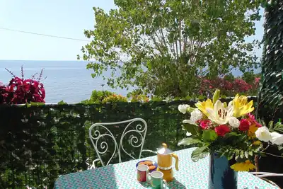 Image de immergé dans un paysage inexploré et une nature intacte