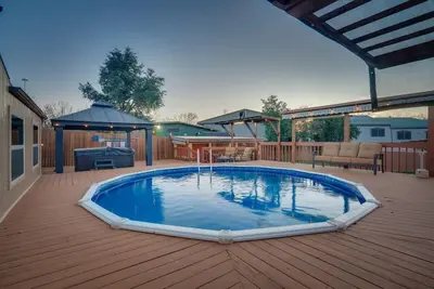 Image de Piscine, Hot Tub et Loisirs Gros Groups Mansion