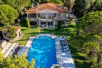 Image de Villa Verde - Une villa en bord de mer avec piscine