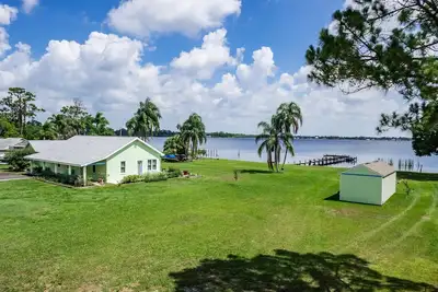 Image de Maison sereine sur le lac de Sebring