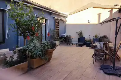 Image de Maison de ville, grand patio, tropézienne, garage