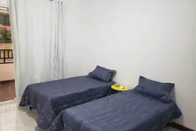 Image de Chalet avec 3 suites, grand salon, cuisine, terrasses et jardin privé