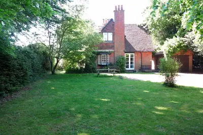Image de Belle maison de New Forest Arts and Crafts, à proximité des plages et de Lymington