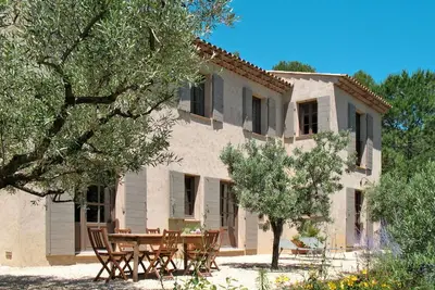 Image de Belle maison de vacances privée avec piscine privée, Wifi, Tv, terrasse et parking