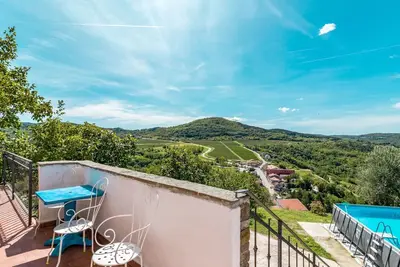 Image de Maison de vacances privée avec Wifi, climatisation, piscine privée, Tv, terrasse, vue panoramique