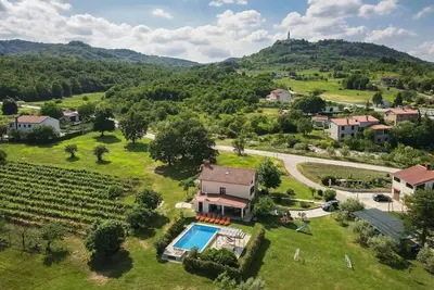 Image de Maison de vacances privée avec climatisation, piscine privée, Wifi, Tv, terrasse, animaux admis