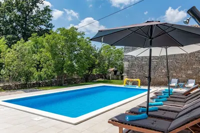 Image de Maison de vacances privée avec Wifi, piscine privée, climatisation, Tv, terrasse, parking