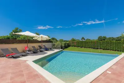 Image de Magnifique maison de vacances privée avec piscine privée, Wifi, climatisation, Tv et terrasse
