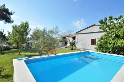 Image de Belle maison de vacances avec climatisation, piscine privée, Wifi, Tv et terrasse