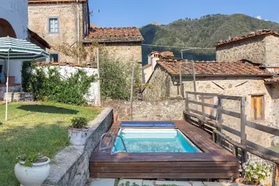 Image de Maison de vacances privée avec sauna, Wifi, piscine privée, Tv, terrasse, vue panoramique