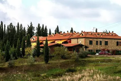 Image de Appartement avec piscine, climatisation, Wifi, Tv, véranda, vue panoramique, près de San Gimignano
