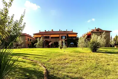 Image de Appartement avec Wifi, piscine, climatisation, Tv, terrasse, vue panoramique, près de San Gimignano