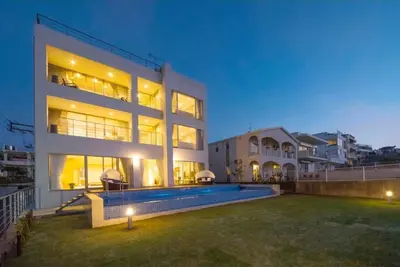 Image de L 500㎡ Seaveiw 10m Pool 4 suites, 5 salles de bain complètes 1f & 2f