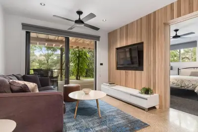 Image de Ce chic appartement de deux chambres en bord de mer niché entre les plages avant et arrière de Rye est sûr d'impressionner.