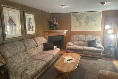 Image de Appartement privé au sous-sol avec 1 chambre - quartier sécuritaire et calme