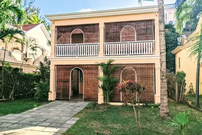 Image de Incroyable villa de 4 chambres et 3 salles de bain en bord de mer dans une résidence fermée