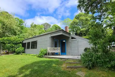 Image de Retraite 2bd paisible et spacieuse - A / C, beaux jardins, douche extérieure