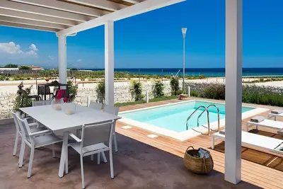 Image de Marza Residence - Sabbia - Modern house with pool