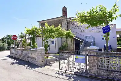 Image de Appartement de vacances avec jardin, à 250 mètres de la plage