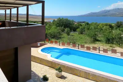 Image de Maison de vacances privée avec piscine privée, Wifi, climatisation, bain à remous, Tv, terrasse