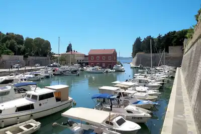 Image de Belle maison de vacances pour 10 personnes avec climatisation, Wifi, Tv, terrasse et parking