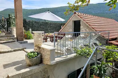 Magnifique maison de vacances privée avec Wifi, climatisation, Tv, terrasse, animaux admis, parking