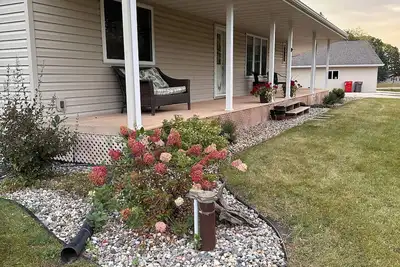 Image de Maison avec accès privé au lac, pêche, golf, sports nautiques,