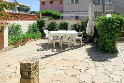 Image de Merveilleuse maison de vacances pour 6 personnes avec climatisation, Tv, patio et parking