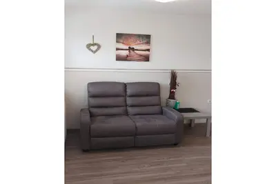 Image de Confortable appartement dans une maison de vacances avec Wifi, Tv, patio, animaux admis et parking