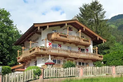Image de Joli appartement pour 12 personnes avec Wifi, Tv, patio et parking