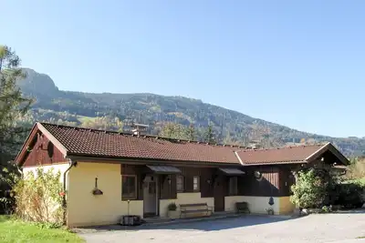 Image de Joli appartement dans une maison de vacances avec Wifi, Tv, terrasse, animaux admis et parking