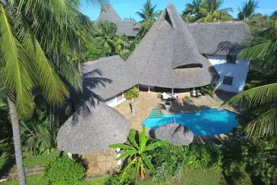 Image de Villa de luxe à Diani Beach avec piscine et chef