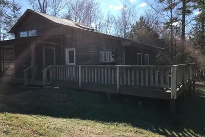 Image de Cabine privée située dans une ferme Cidery + Winery + Farm