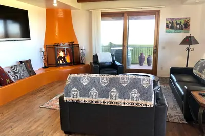 Image de Profitez d'Agave House, un 2 Br w / 2 bains en suite à l'ombre du mont. Wrightson