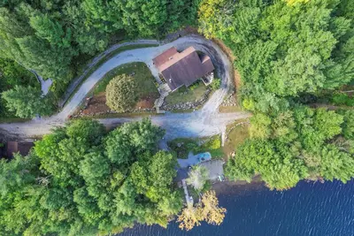 Image de Lakefront Getaway Home