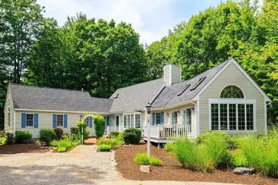 Image de Nouveau! Emplacement Parfait! Centre-ville d'Ogunquit. Marchez jusqu'aux restaurants et à la plage!