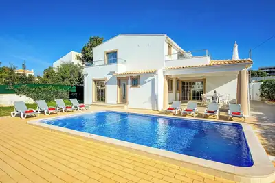 Image de Villa Machado - Quatre Chambres Villa, Couchages 8