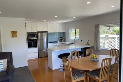 Image de Retraite de Pohutukawa - Cable Bay