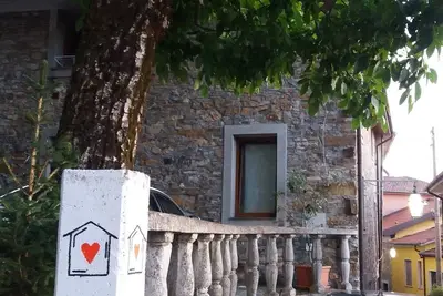 Image de \"la maison en noyer\" 011025-Lt-0007