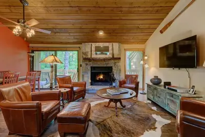 Image de Fantastique maison de ville à proximité de la randonnée et de la pêche