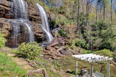 Image de Propriété Uniue, naturellement belle avec des accents ultra-modernes