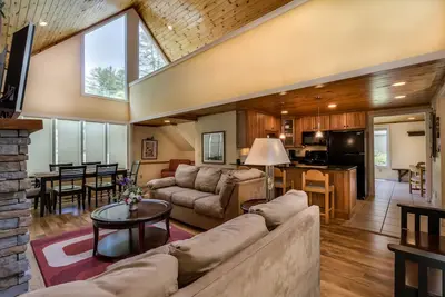 Image de Marchez jusqu'à la piste de ski, la piscine, le tennis, le centre de remise en forme et les restaurants!