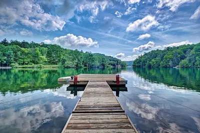 Image de Vues incroyables sur le lac Glenville! Faites des souvenirs incroyables